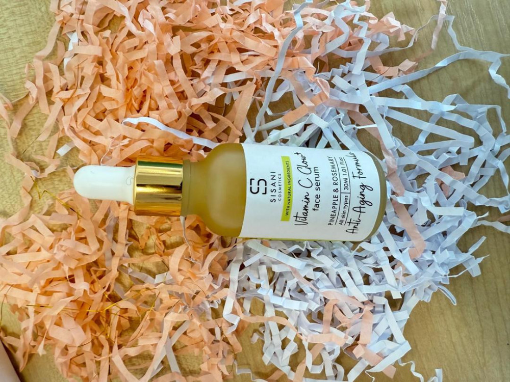 Vitamin C Glow+ Facial Serum (30ml)